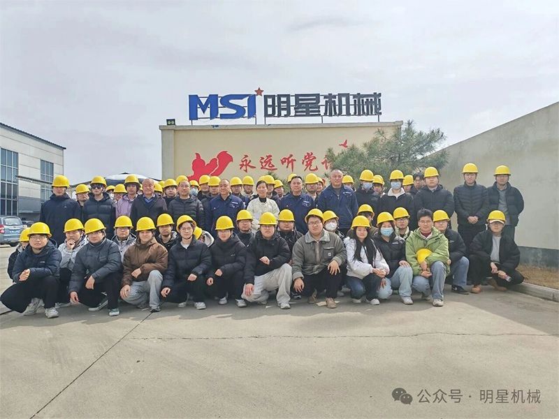 校企聯(lián)動促發(fā)展 實踐育人譜新篇 |河南工學(xué)院焊接**師生蒞臨明星機械參觀學(xué)習(xí)